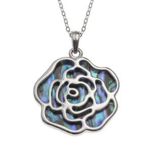 Tide Jewellery inlaid Paua shell rose pendant with Paua shell on the reverse, on 18" trace chain. Comes in Tide Jewellery presentation box with stand up insert. Pendant 32mm.